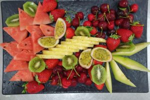 Tagliere di frutta + Ferrari Maximum Trento Doc